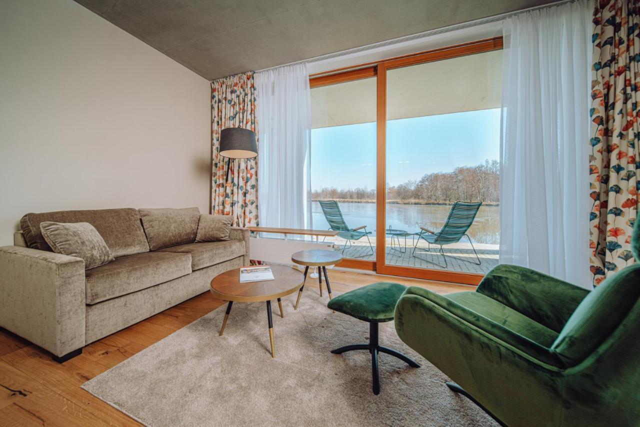 Palac Pakoszow Schlosshotel Wernersdorf Jelenia Góra Kültér fotó A living room