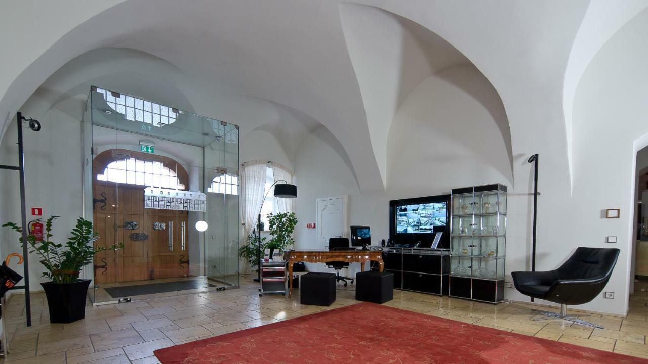 Palac Pakoszow Schlosshotel Wernersdorf Jelenia Góra Kültér fotó The interior of the museum